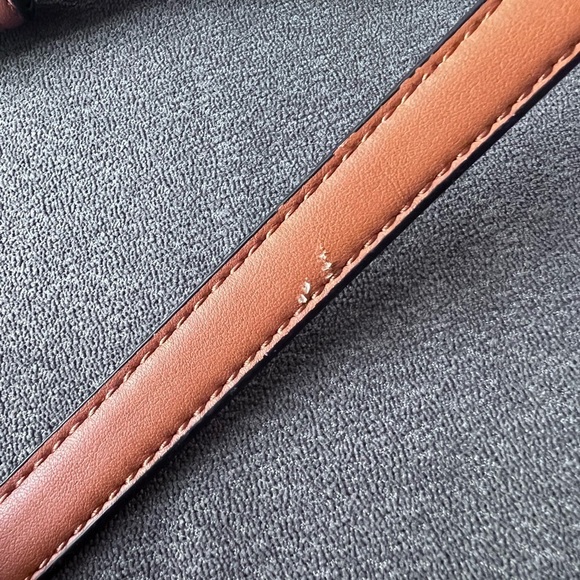 Faux  leather brown classic crossbody bag - Picture 2 of 2